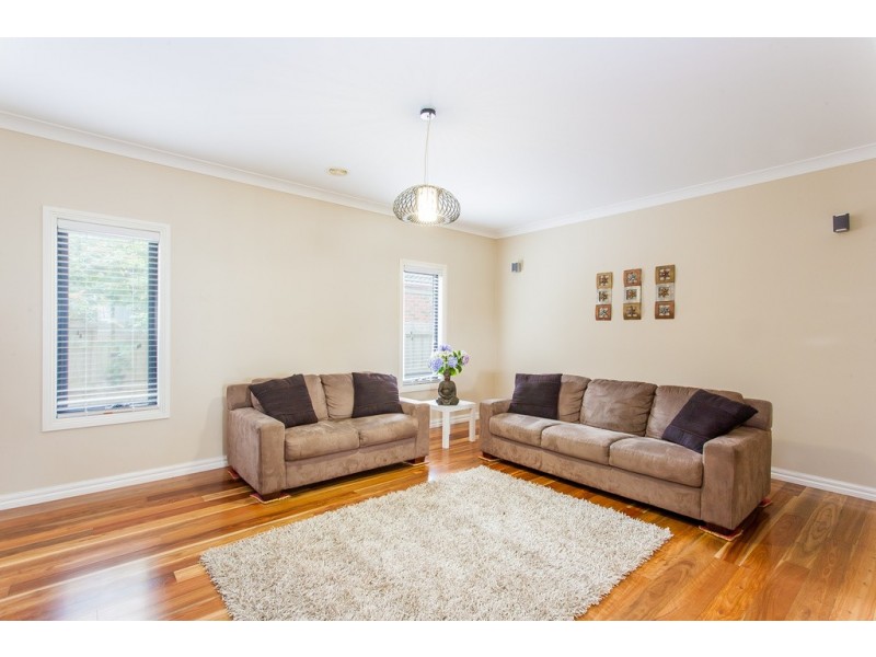 13 Spencer Road, Ballan VIC 3342