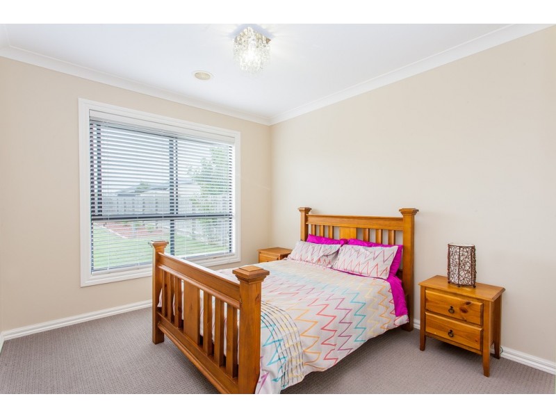 13 Spencer Road, Ballan VIC 3342