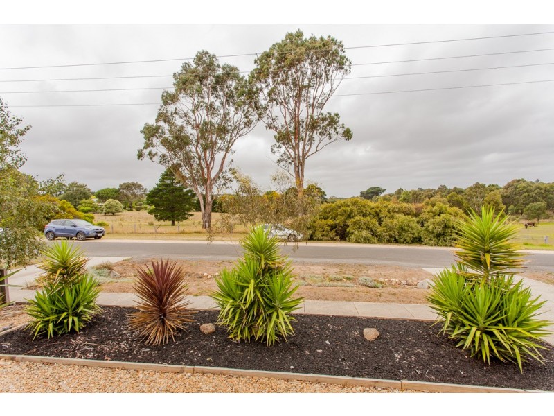 13 Spencer Road, Ballan VIC 3342