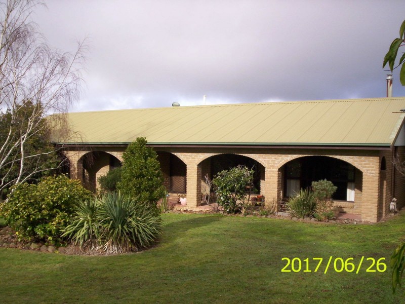 407 Old Melbourne Road, Ballan VIC 3342