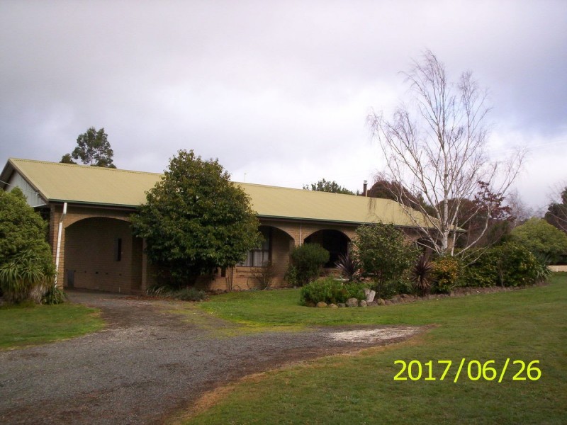 407 Old Melbourne Road, Ballan VIC 3342