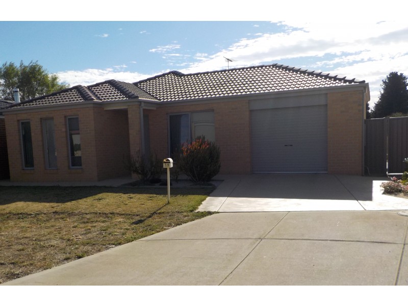 19 Central Park Court, Ballan VIC 3342