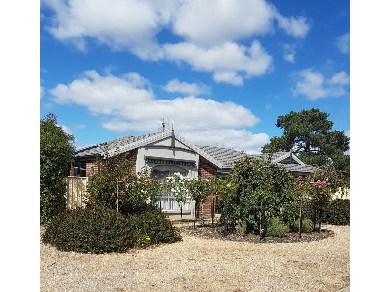 6/397  Old Melbourne Road, Ballan VIC 3342