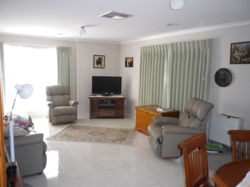 6/397  Old Melbourne Road, Ballan VIC 3342