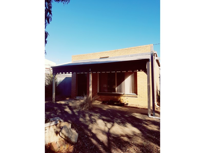 19 Main Street, Myrniong VIC 3341