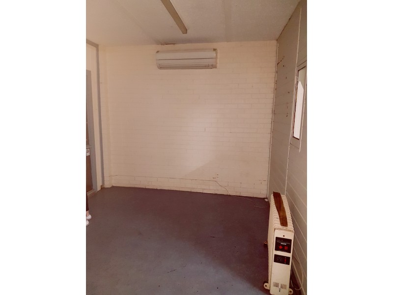 19 Main Street, Myrniong VIC 3341