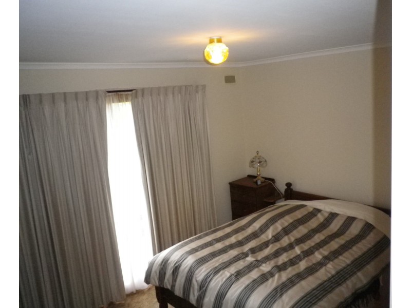 78 Edols Street, Ballan VIC 3342