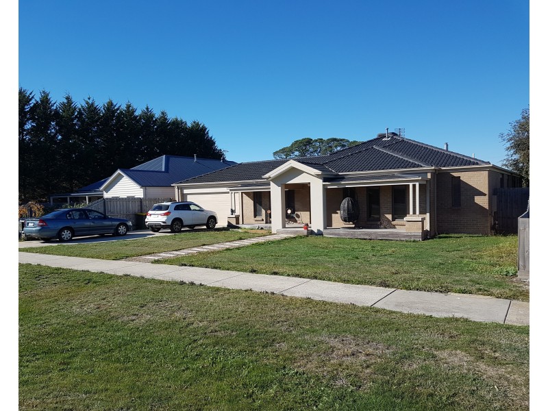 13A Blackwood Street, Ballan VIC 3342