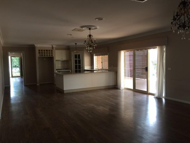 2 Sunline Court, Ballan VIC 3342