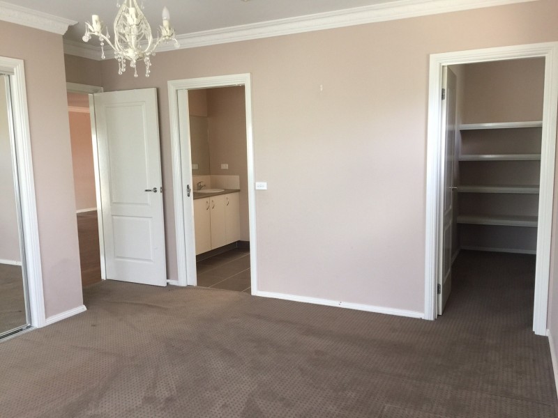 2 Sunline Court, Ballan VIC 3342