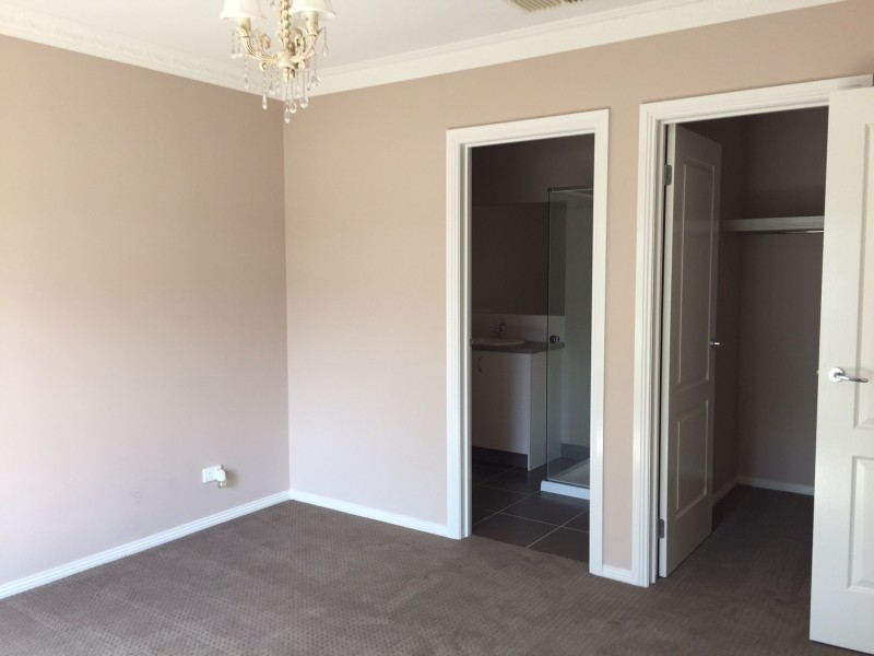 2 Sunline Court, Ballan VIC 3342