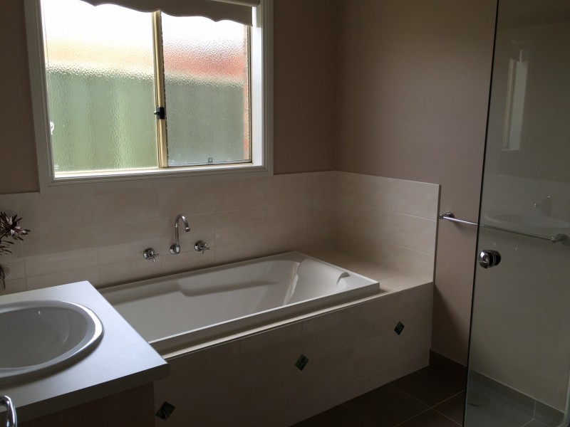 2 Sunline Court, Ballan VIC 3342