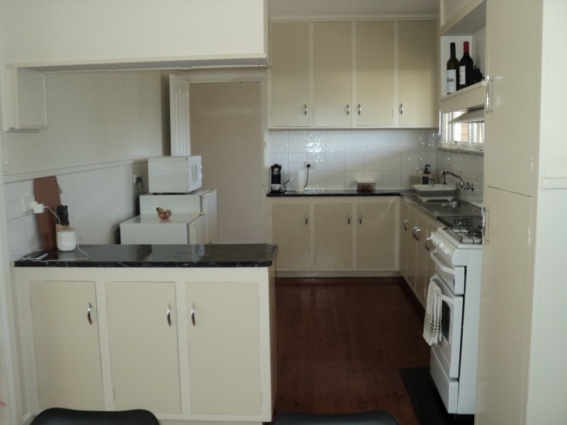 72 Edols Street, Ballan VIC 3342