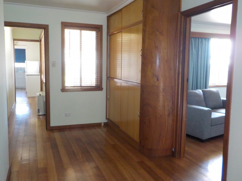 17 STEAD STREET, Ballan VIC 3342