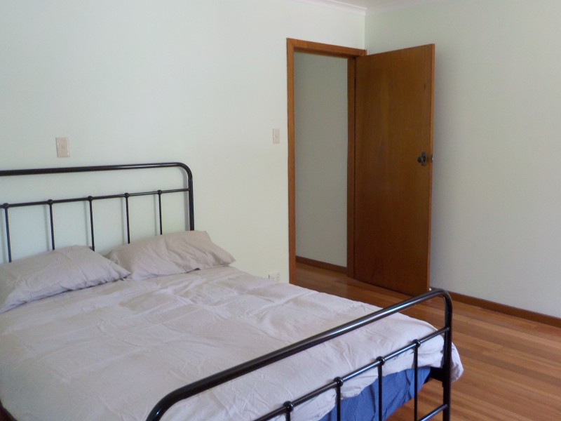 17 STEAD STREET, Ballan VIC 3342