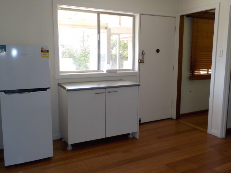 17 STEAD STREET, Ballan VIC 3342