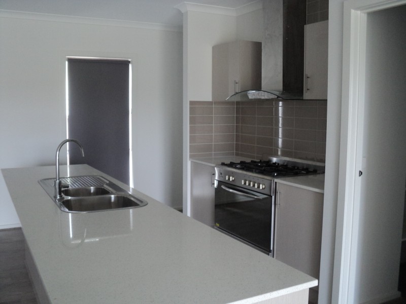 11 Central Park Court, Ballan VIC 3342