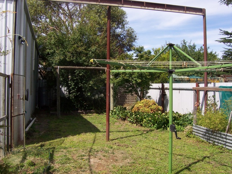 75 Edols Street, Ballan VIC 3342