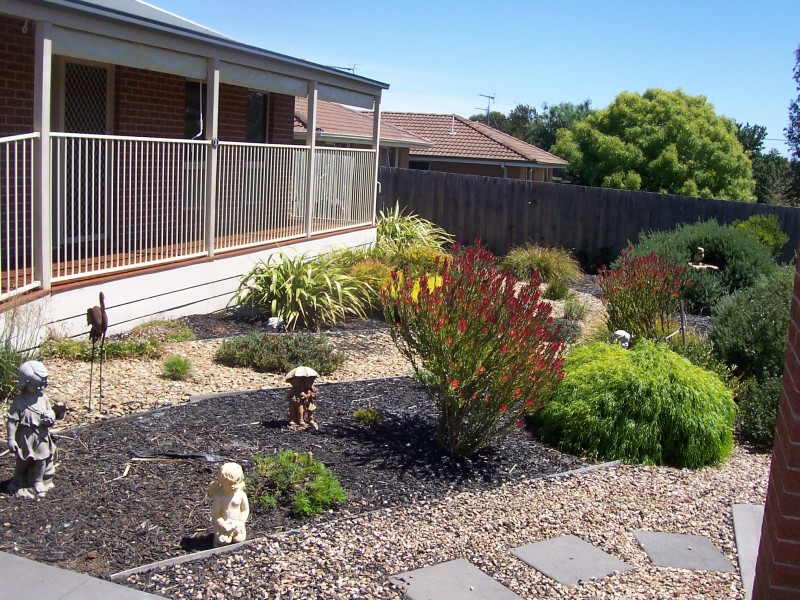 1/27 Roch Court, Ballan VIC 3342