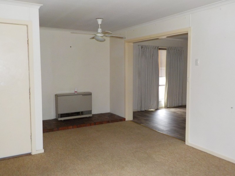 33 Edols Street, Ballan VIC 3342