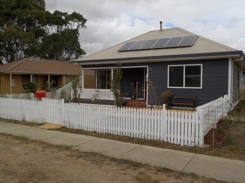 39 Atkinson Street, Ballan VIC 3342