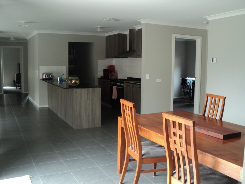 9 McMahon Drive, Ballan VIC 3342