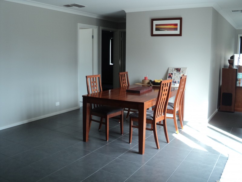 9 McMahon Drive, Ballan VIC 3342