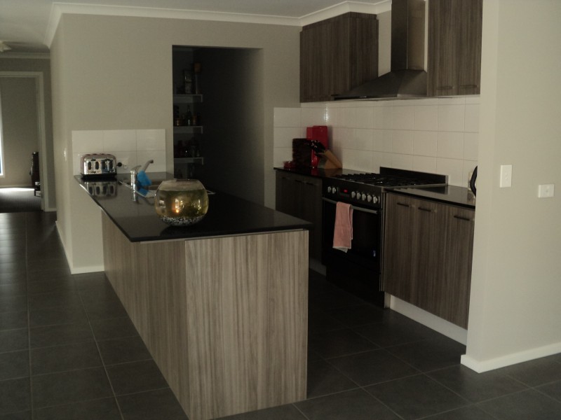 9 McMahon Drive, Ballan VIC 3342