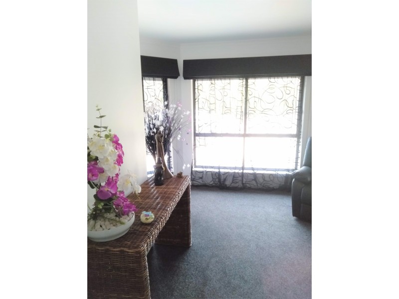 50 Urquhart Street, Gordon VIC 3345