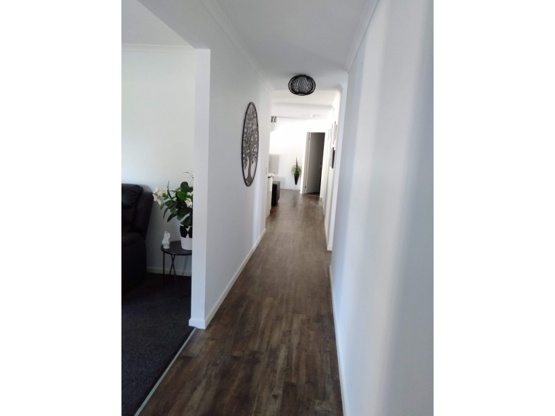 50 Urquhart Street, Gordon VIC 3345