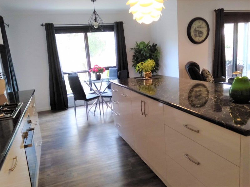 50 Urquhart Street, Gordon VIC 3345