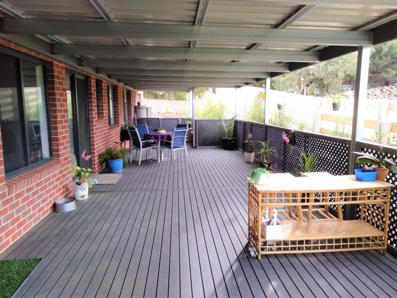 50 Urquhart Street, Gordon VIC 3345