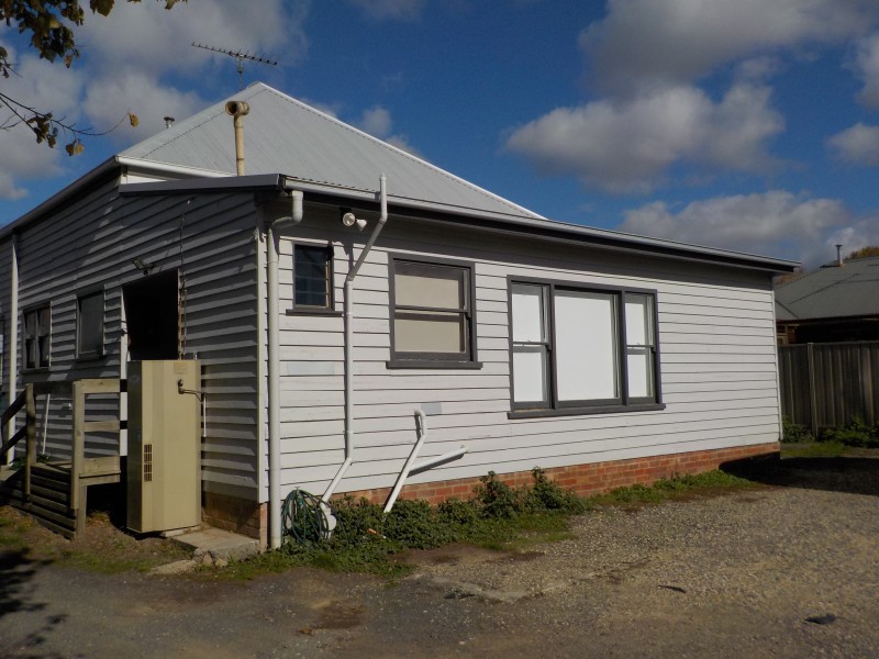 1/130 Inglis Street, Ballan VIC 3342