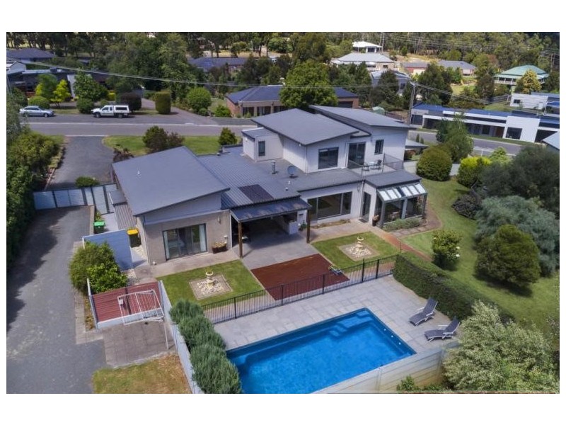 27 Gracefield Drive, Brown Hill VIC 3350