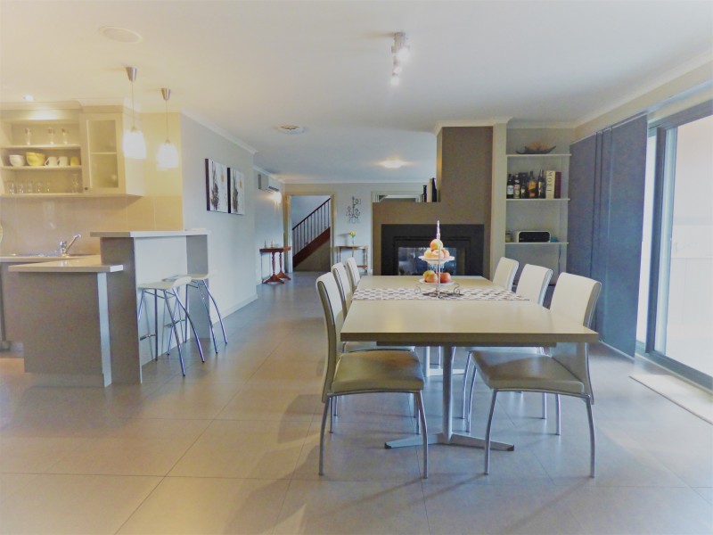 27 Gracefield Drive, Brown Hill VIC 3350