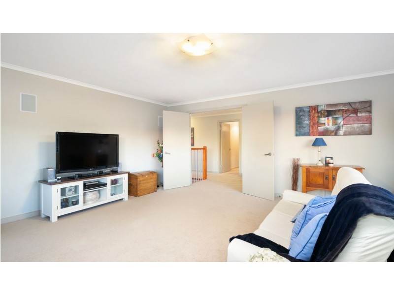 27 Gracefield Drive, Brown Hill VIC 3350
