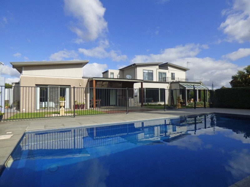 27 Gracefield Drive, Brown Hill VIC 3350