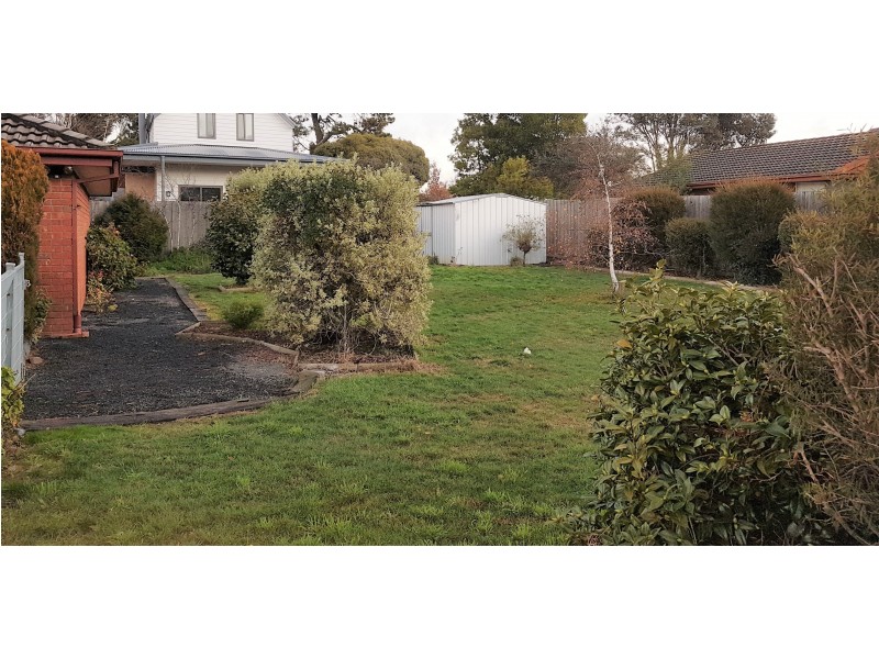 13 Atkinson Street, Ballan VIC 3342