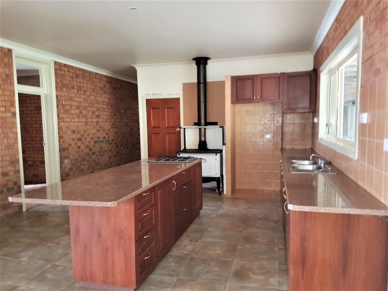 88 Foxes Lane, Gordon VIC 3345