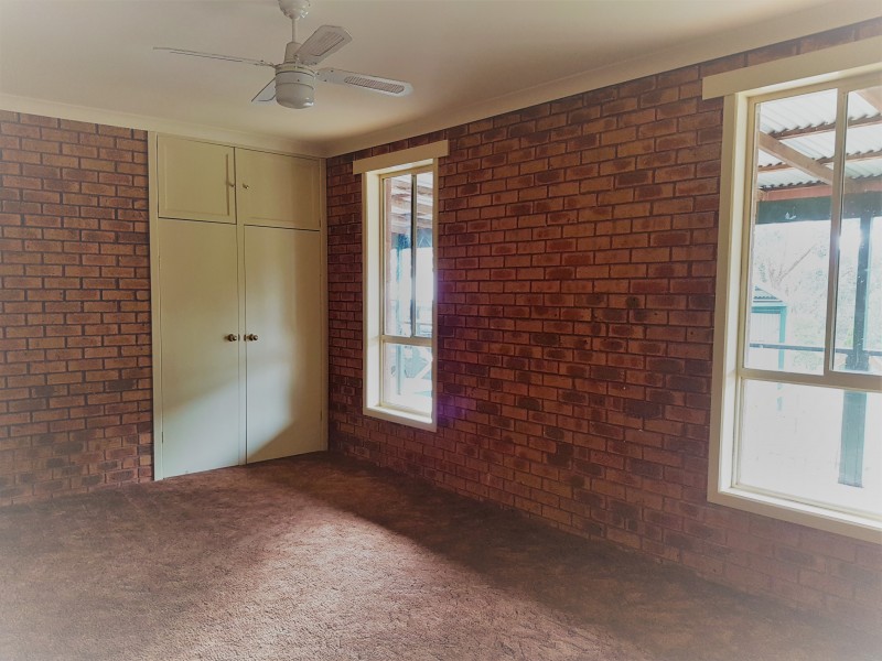 88 Foxes Lane, Gordon VIC 3345