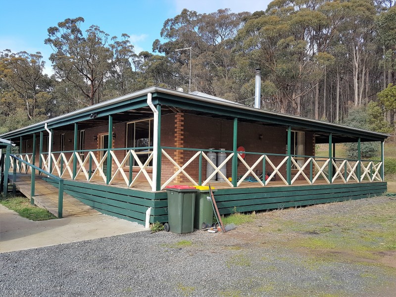 88 Foxes Lane, Gordon VIC 3345