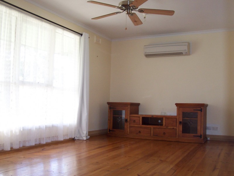 7 MAIN STREET, Gordon VIC 3345