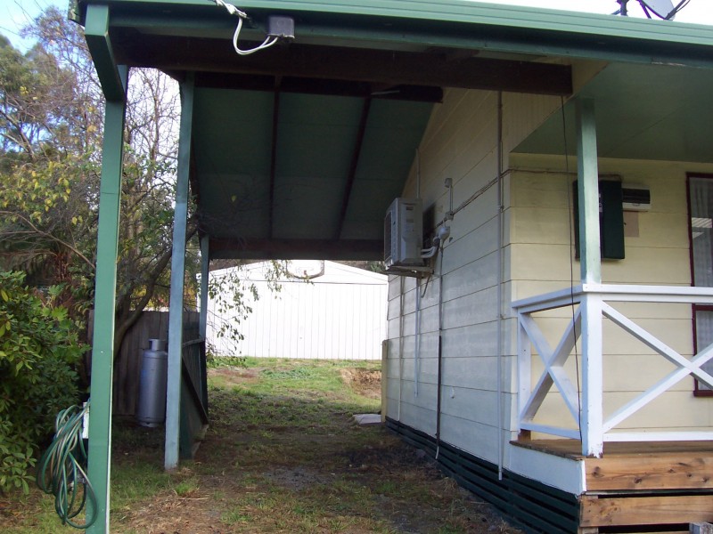 7 MAIN STREET, Gordon VIC 3345