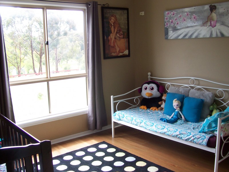 17 Main Street, Gordon VIC 3345