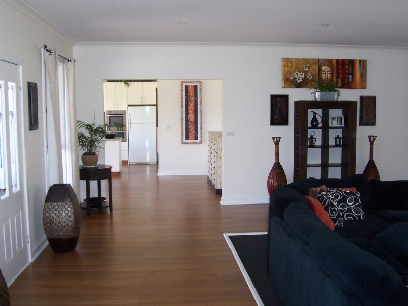 17 Main Street, Gordon VIC 3345