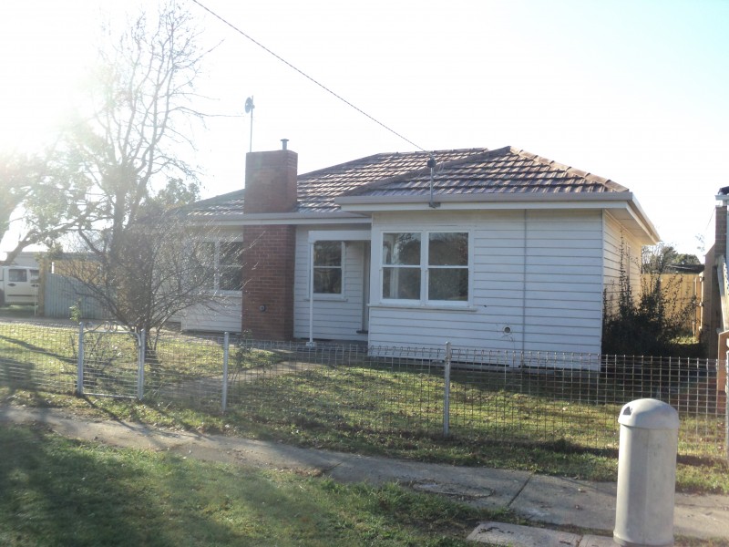 63B Edols Street, Ballan VIC 3342