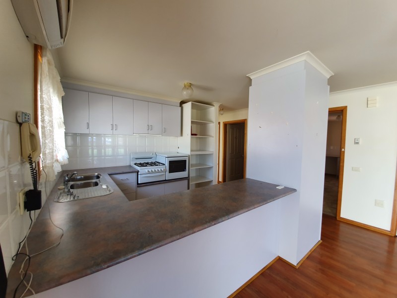 1/38 Roch Court, Ballan VIC 3342