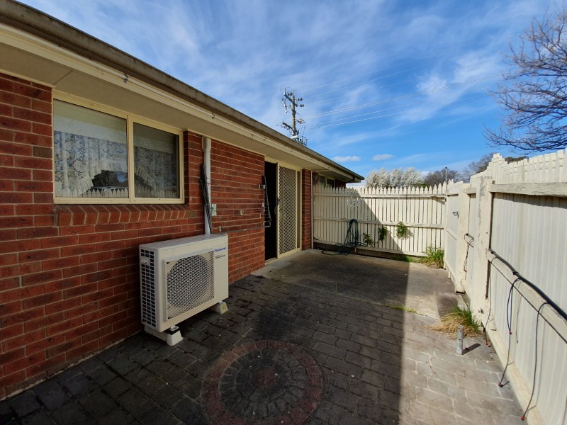 1/38 Roch Court, Ballan VIC 3342