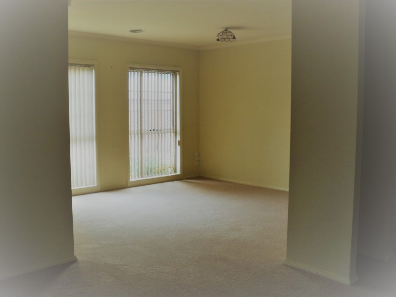 4/61 Simpson Street, Ballan VIC 3342