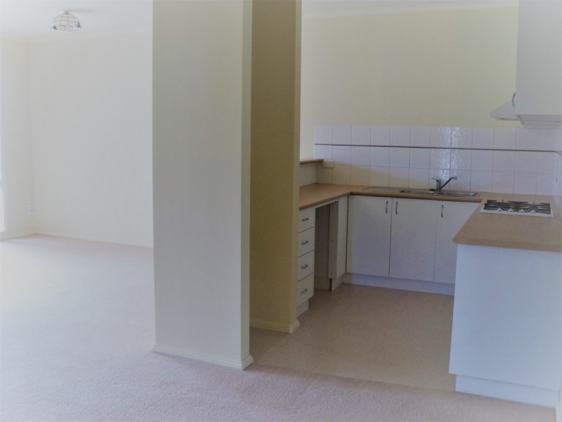 4/61 Simpson Street, Ballan VIC 3342